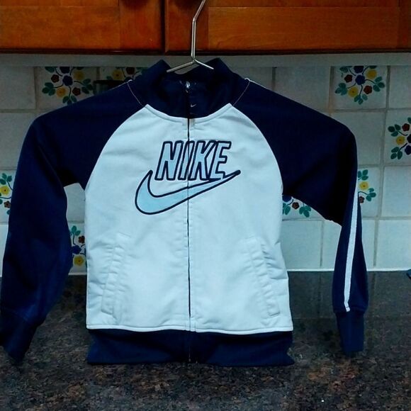 Nike Jacket...SIZE 6 - Picture 1 of 4